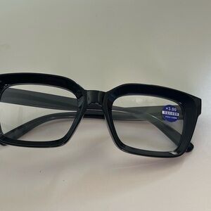 Elegant Black Square Glasses